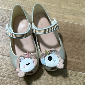 Mini Melissa Unicorn Rainbow toddler kid size 10